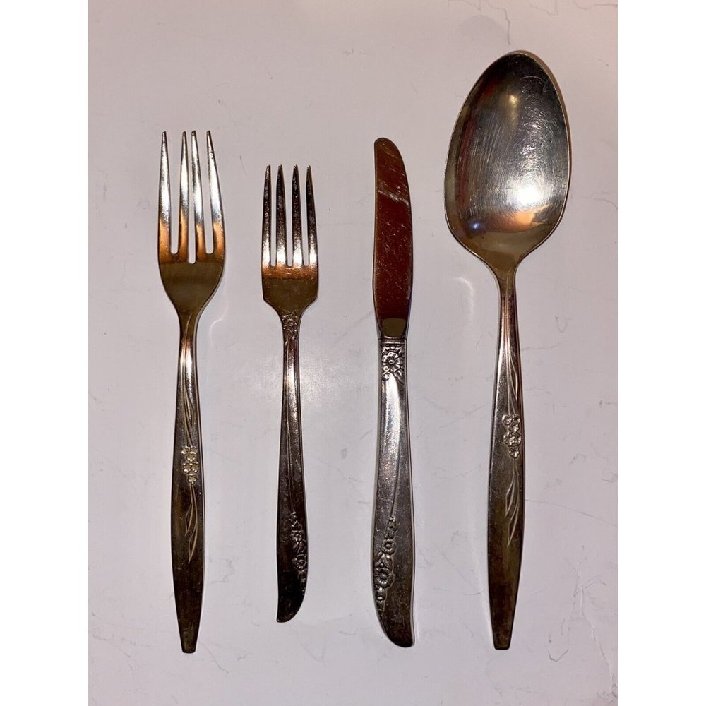 Lot of 4 Oneida Community Silverplate Silverware Set